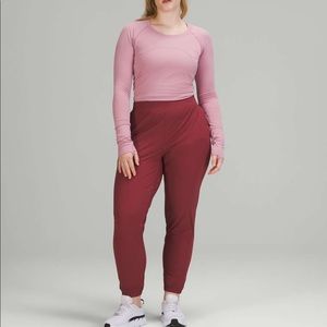 Lululemon // Adapted State High-Rise Jogger// Mulled Wine // 8